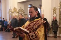 25-Архиепископ Амфилохий совершил Божественную Литургию в главном храме Восточного Казахстана