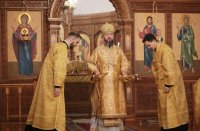 33-Архиепископ Амфилохий совершил Божественную Литургию в главном храме Восточного Казахстана