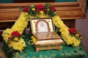 Митрополит Александр доставил в Усть-Каменогорск ковчег с мощами блаженной Матроны Московской