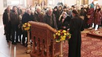 10-Митрополит Александр доставил в Усть-Каменогорск ковчег с мощами блаженной Матроны Московской