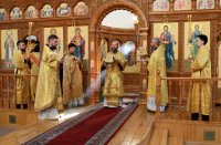 16-Божественная Литургия в день Происхождения Честных Древ Креста Господня в Андреевском кафедральном соборе