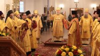 2-День памяти апостола Андрея Первозванного. Митрополит Александр возглавил Литургию в Андреевском кафедральном соборе Усть-Каменогорска