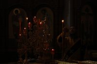 1-В день памяти святых Царственных мучеников архиепископ Амфилохий совершил Божественную Литургию в Андреевском кафедральном соборе