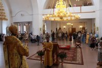 17-В день памяти святых Царственных мучеников архиепископ Амфилохий совершил Божественную Литургию в Андреевском кафедральном соборе
