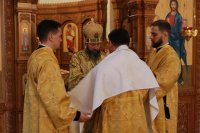 26-В день памяти святых Царственных мучеников архиепископ Амфилохий совершил Божественную Литургию в Андреевском кафедральном соборе