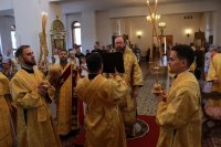 63-В день памяти святых Царственных мучеников архиепископ Амфилохий совершил Божественную Литургию в Андреевском кафедральном соборе
