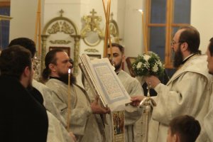 Епископ Амфилохий возглавил праздничные богослужения в канун Крещения Господня