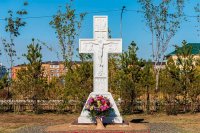 16-Участники празднования дня памяти Казахстанских святых совершили молитву на месте подвигов новомучениц Акмолинских