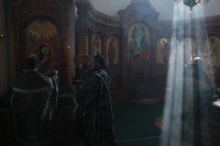 10-В Великую Среду епископ Амфилохий совершил последнюю в этом году Литургию Преждеосвященных Даров