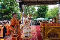 7-В праздник святителя Николая, архиепископа Мирликийского, управляющий Усть-Каменогорской и Семипалатинской епархией принял участие в торжестве, посвящённом принесению в Южную столицу Казахстана чудотворной иконы Божией Матери "Одигитрия-Полонская"