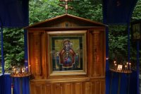 1-В десятую годовщину возобновления паломничества архиепископ Амфилохий возглавил служение Божественной Литургии на Святом ключе близ Семипалатинска