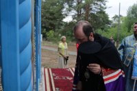 8-В десятую годовщину возобновления паломничества архиепископ Амфилохий возглавил служение Божественной Литургии на Святом ключе близ Семипалатинска