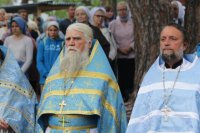 16-В десятую годовщину возобновления паломничества архиепископ Амфилохий возглавил служение Божественной Литургии на Святом ключе близ Семипалатинска