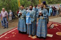 40-В десятую годовщину возобновления паломничества архиепископ Амфилохий возглавил служение Божественной Литургии на Святом ключе близ Семипалатинска
