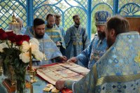 45-В десятую годовщину возобновления паломничества архиепископ Амфилохий возглавил служение Божественной Литургии на Святом ключе близ Семипалатинска