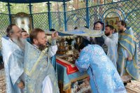 58-В десятую годовщину возобновления паломничества архиепископ Амфилохий возглавил служение Божественной Литургии на Святом ключе близ Семипалатинска