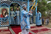 59-В десятую годовщину возобновления паломничества архиепископ Амфилохий возглавил служение Божественной Литургии на Святом ключе близ Семипалатинска