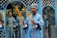 60-В десятую годовщину возобновления паломничества архиепископ Амфилохий возглавил служение Божественной Литургии на Святом ключе близ Семипалатинска