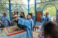 63-В десятую годовщину возобновления паломничества архиепископ Амфилохий возглавил служение Божественной Литургии на Святом ключе близ Семипалатинска