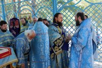 77-В десятую годовщину возобновления паломничества архиепископ Амфилохий возглавил служение Божественной Литургии на Святом ключе близ Семипалатинска