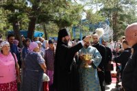 93-В десятую годовщину возобновления паломничества архиепископ Амфилохий возглавил служение Божественной Литургии на Святом ключе близ Семипалатинска