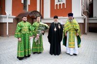 1-Управляющий Усть-Каменогорской и Семипалатинской епархии сослужил Главе Православной Церкви Казахстана за воскресной Литургией в Александро-Невском соборе Алма-Аты