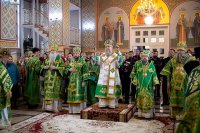 4-Управляющий Усть-Каменогорской и Семипалатинской епархии сослужил Главе Православной Церкви Казахстана за воскресной Литургией в Александро-Невском соборе Алма-Аты