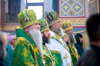 6-Управляющий Усть-Каменогорской и Семипалатинской епархии сослужил Главе Православной Церкви Казахстана за воскресной Литургией в Александро-Невском соборе Алма-Аты