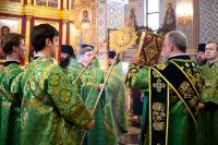 8-Управляющий Усть-Каменогорской и Семипалатинской епархии сослужил Главе Православной Церкви Казахстана за воскресной Литургией в Александро-Невском соборе Алма-Аты