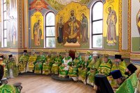 15-Управляющий Усть-Каменогорской и Семипалатинской епархии сослужил Главе Православной Церкви Казахстана за воскресной Литургией в Александро-Невском соборе Алма-Аты