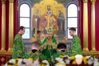 22-Управляющий Усть-Каменогорской и Семипалатинской епархии сослужил Главе Православной Церкви Казахстана за воскресной Литургией в Александро-Невском соборе Алма-Аты