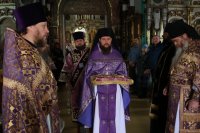 4-Архипастырский визит в Семипалатинск. Божественная Литургия Преждеосвященных Даров в Воскресенском кафедральном соборе.