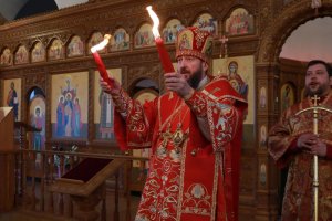 В Андреевском кафедральном соборе совершена Пасхальная вечерня