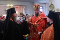 12-В Андреевском кафедральном соборе совершена Пасхальная вечерня