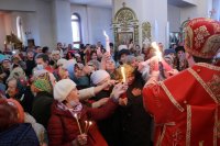 18-В Андреевском кафедральном соборе совершена Пасхальная вечерня