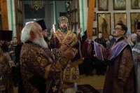 9-Епископ Амфилохий возглавил богослужения поминальной субботы в главном храме Семипалатинска