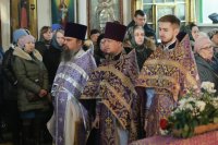 13-Епископ Амфилохий возглавил богослужения поминальной субботы в главном храме Семипалатинска