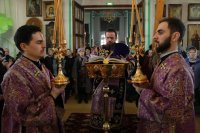 23-Епископ Амфилохий возглавил богослужения поминальной субботы в главном храме Семипалатинска