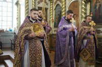 48-Служение епископа Амфилохия в Неделю Крестопоклонную