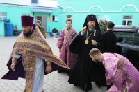 5-В день Воздвижения Креста Господня архиепископ Амфилохий совершил Божественную Литургию в соборе в честь Воскресения Христова