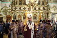 16-В день Воздвижения Креста Господня архиепископ Амфилохий совершил Божественную Литургию в соборе в честь Воскресения Христова