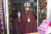 33-В день Воздвижения Креста Господня архиепископ Амфилохий совершил Божественную Литургию в соборе в честь Воскресения Христова