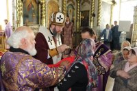 46-В день Воздвижения Креста Господня архиепископ Амфилохий совершил Божественную Литургию в соборе в честь Воскресения Христова