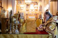 1-В день памяти апостола Филиппа архиепископ Усть-Каменогорский и Семипалатинский Амфилохий сослужил  митрополиту  Александру за Литургией в Вознесенском соборе Алматы
