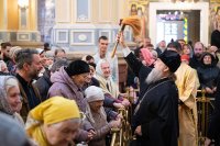 26-В день памяти апостола Филиппа архиепископ Усть-Каменогорский и Семипалатинский Амфилохий сослужил  митрополиту  Александру за Литургией в Вознесенском соборе Алматы