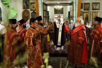 14-В Неделю о слепом архиепископ Амфилохий возглавил богослужения в Воскресенском кафедральном соборе города Семипалатинска