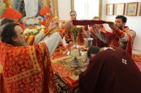 43-В Неделю о слепом архиепископ Амфилохий возглавил богослужения в Воскресенском кафедральном соборе города Семипалатинска