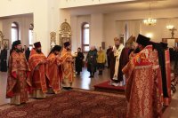 6-В день празднования памяти святых мучениц Веры, Надежды, Любови и матери их Софии архиепископ Амфилохий возглавил служение Божественной Литургии в главном храме епархии