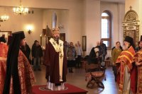 7-В день празднования памяти святых мучениц Веры, Надежды, Любови и матери их Софии архиепископ Амфилохий возглавил служение Божественной Литургии в главном храме епархии