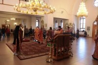 8-В день празднования памяти святых мучениц Веры, Надежды, Любови и матери их Софии архиепископ Амфилохий возглавил служение Божественной Литургии в главном храме епархии